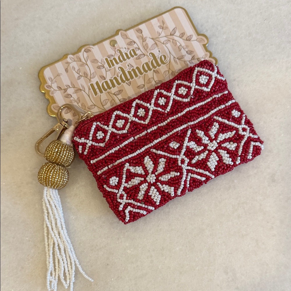 NWT Handmade Snowflake Beaded Pouch with Keychain